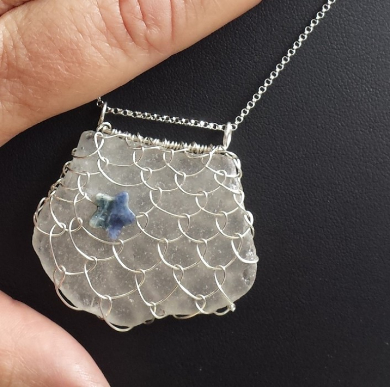 ns_sea_glass_sodalite_purse_hand_sm_20150322_125129.jpg